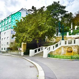 Strudlhof 4*, Vienna Austria